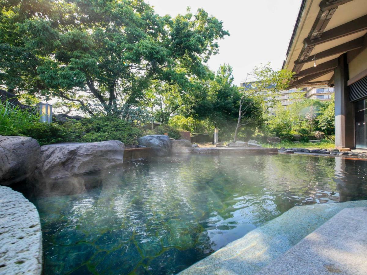 מלון Yamashiro Onsen Miyabi No Yado Kaga Hyakumangoku מראה חיצוני תמונה
