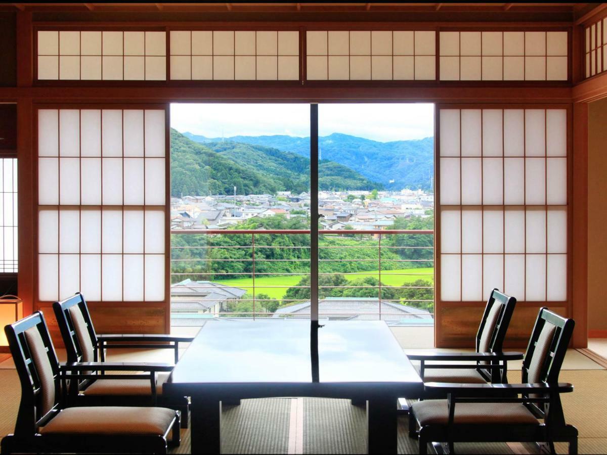 מלון Yamashiro Onsen Miyabi No Yado Kaga Hyakumangoku מראה חיצוני תמונה