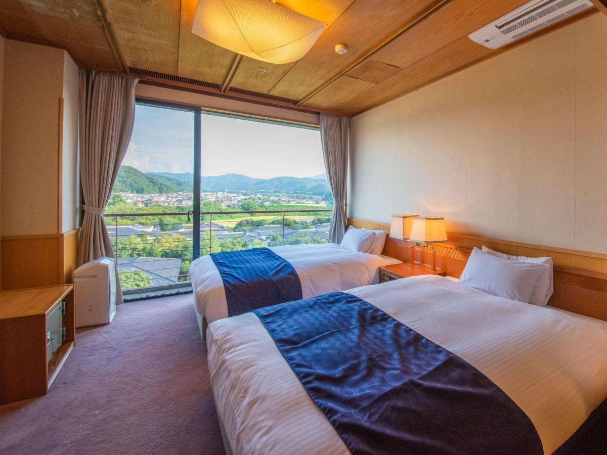 מלון Yamashiro Onsen Miyabi No Yado Kaga Hyakumangoku מראה חיצוני תמונה